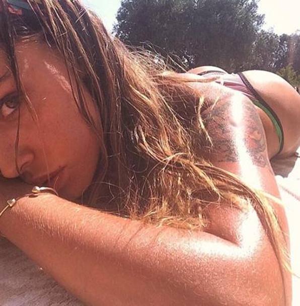 Eccola Belen Rodriguez sbizzarrirsi a suon di selfie su Instagram. (foto da Instagram)